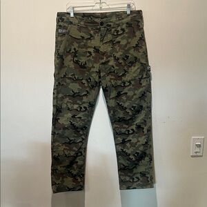 DPLS Camo Cargo Pants for Men Size Medium